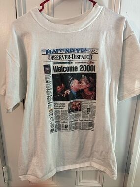 Vintage 'Observer-Dispatch Welcome 2000!' Graphic Tee - White